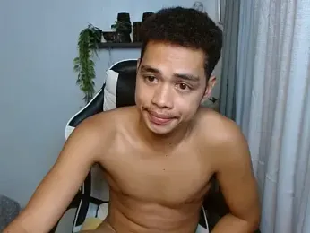 Stream-Bild von curlyasian_njxx auf Stripchat