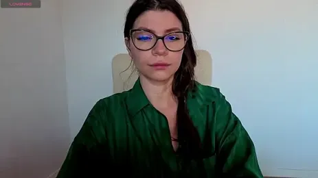 Jullyenn3 webcam stripchat model stream image