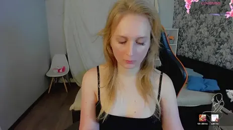 Stream-Bild von Laila_Blarr