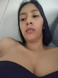 LauraMontaii webcam stripchat model stream image