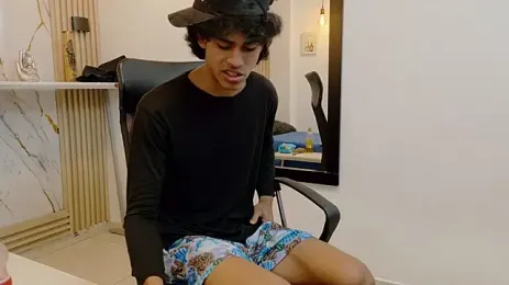 Zayn_Fox32 webcam stripchat model stream image