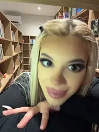 AlyssaFoxx_ webcam stripchat model stream image
