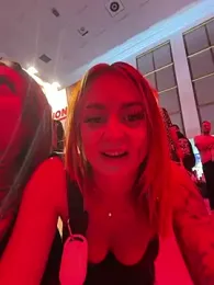 Stream-Bild von ObviouslyPeachy auf Stripchat