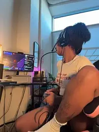 Stream-Bild von Your_Paris