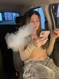 Lottus- webcam stripchat model stream image