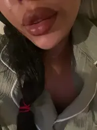 Sexlove1xo webcam stripchat model stream image