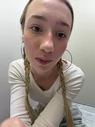 Lia-see-ya webcam stripchat model stream image